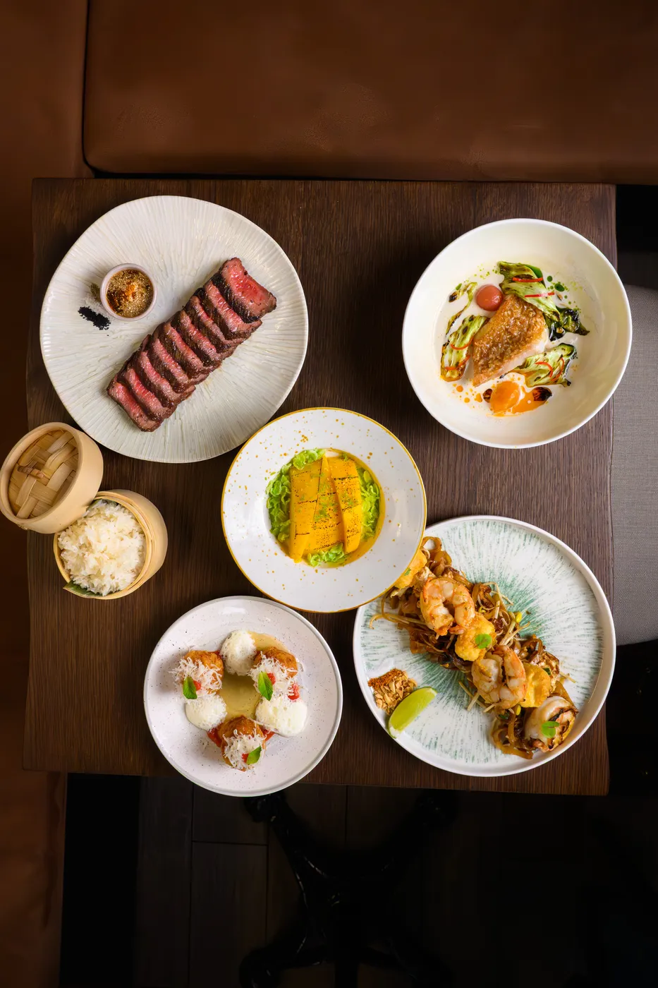 Sélection de plats thaïlandais contemporains - Restaurant Bolan Paris 5