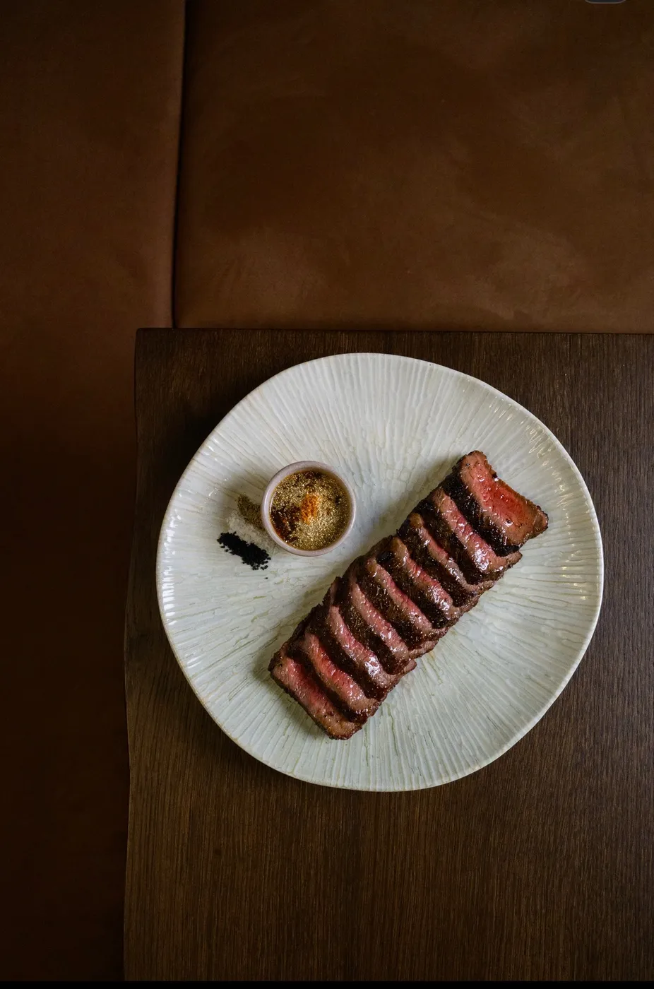 Tigre Qui Pleure bœuf grillé sauce Jaew artisanale - Quartier Latin Paris