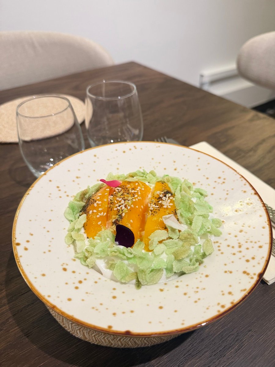 Khao Niao Mamuang - Mango Sticky Rice